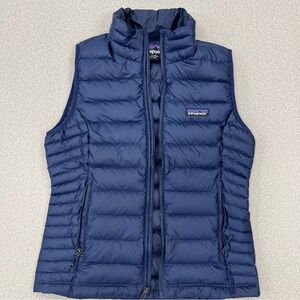 🔶PATAGONIA Women's Down  Vest Jacket — navy blue. Size small